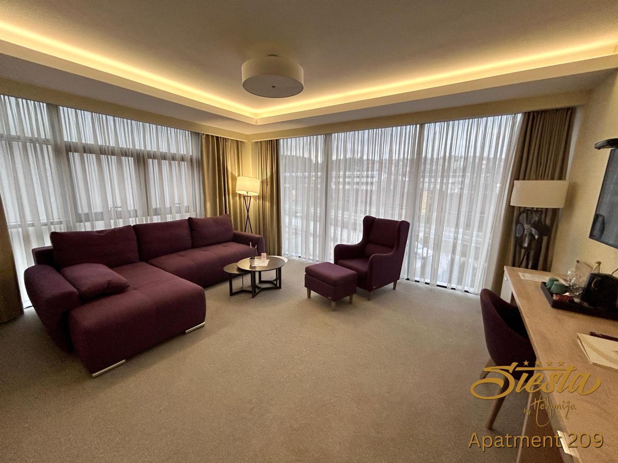 Hotel Siesta Užice Esterno foto